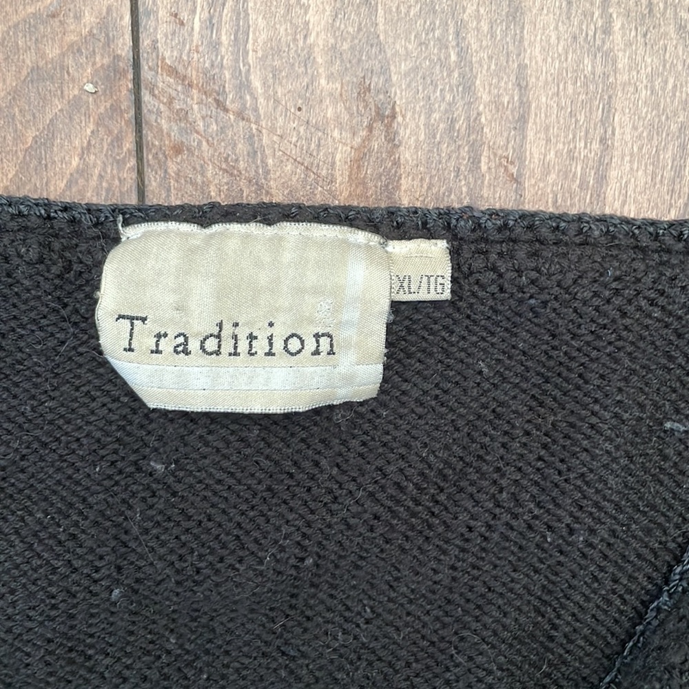 Grannycore cotton blend black cardigan with floral embroidery - Picture 2 of 9